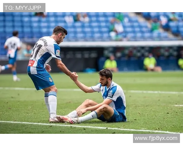 尤文图斯与瓦伦西亚激战正酣谁将赢得这场欧战巅峰对决 尤文图斯与瓦伦西亚激战正酣谁将赢得这场欧战巅峰对决
