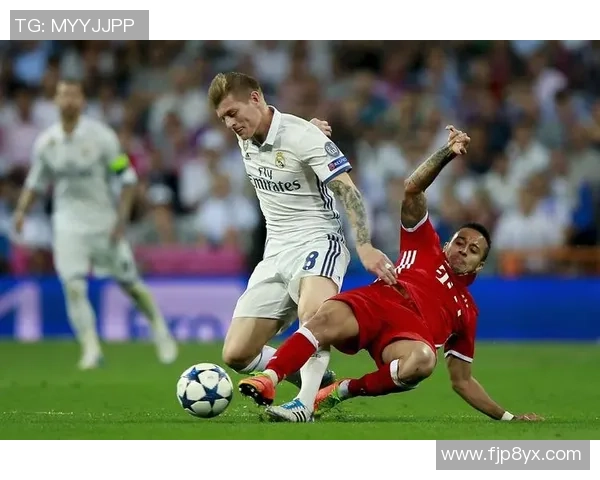 皇马与拜仁半场精彩回顾视频尽在此处快来观看不容错过的精彩瞬间